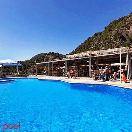 Vakantiehuis Aqua Seafront Corfu House With Garden