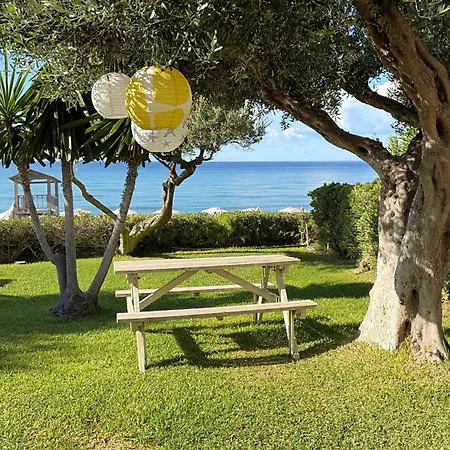Aqua Seafront Corfu House With Garden Hébergement de vacances Glyfada (Corfu)