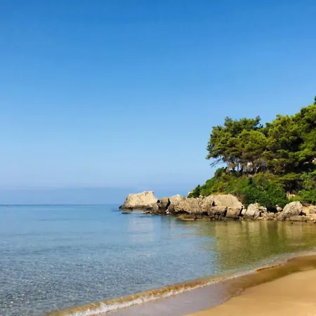 Aqua Seafront Corfu House With Garden * Glyfada (Corfu)