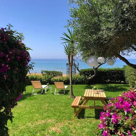 Vakantiehuis Aqua Seafront Corfu House With Garden Glyfada (Corfu)