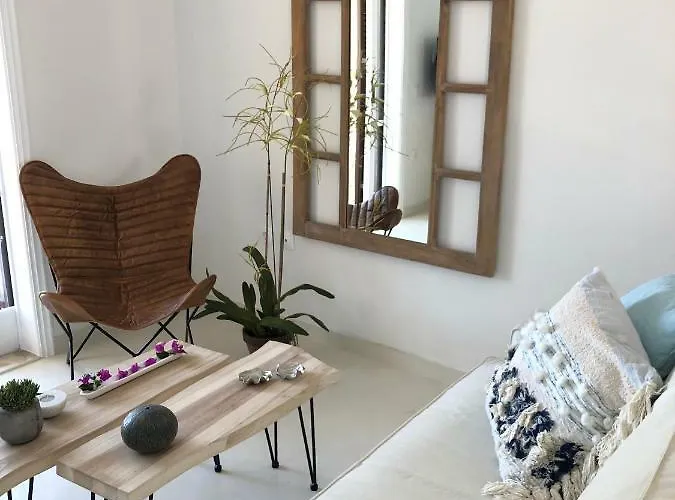 Vakantiehuis Aqua Seafront Corfu House With Garden *