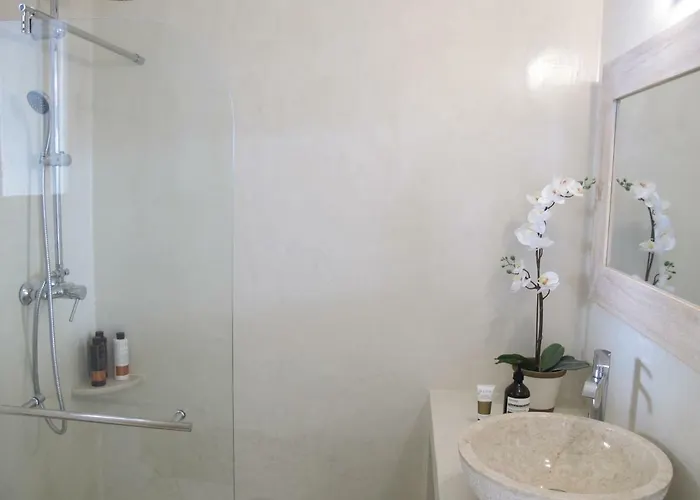 Aqua Seafront Corfu House With Garden Glyfada (Corfu)